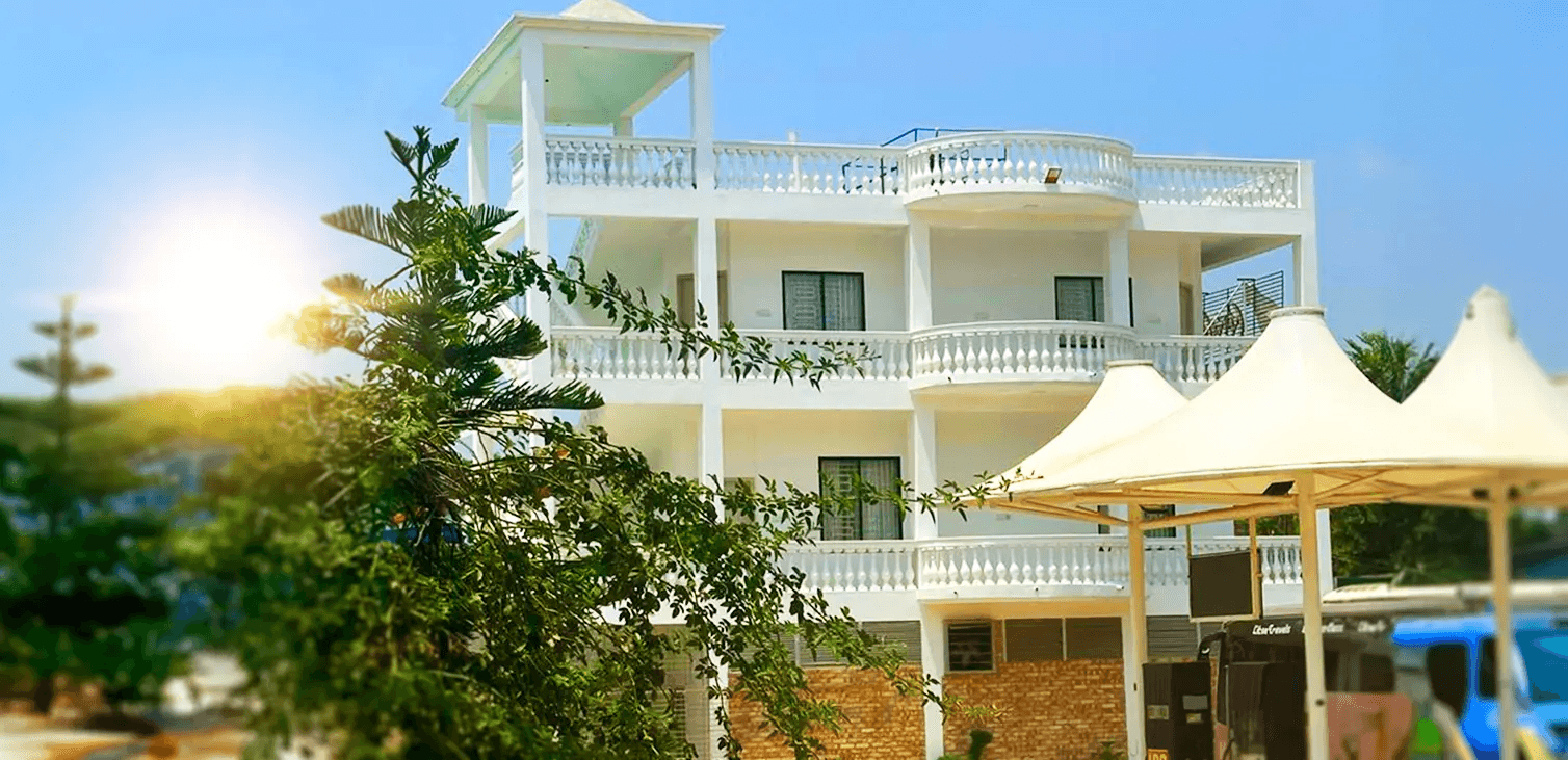 Sampan White House Hotel & Motel